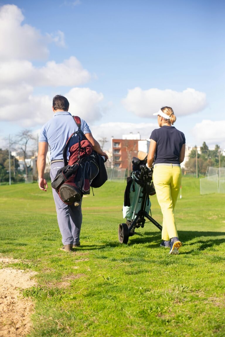 Golf Stand Bag vs Cart Bag: Which is Right for You?